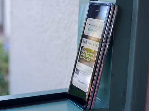 So sánh chi tiết Samsung Galaxy Z Fold 2 và Galaxy Fold